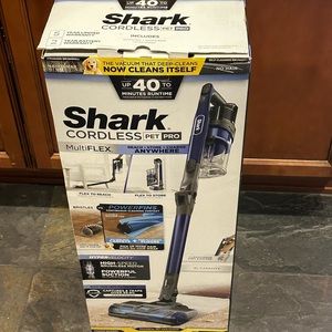 Shark Cordless Pet Pro Stick Vacuum
